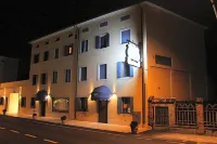 Hotel Calvi-Ristorante Mainor