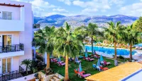 Yiannis Manos Hotel Resort