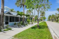 Tropical Breeze Resort - 3-Star