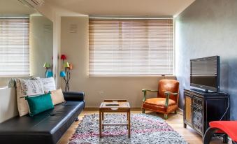 Charming 1 Bedroom Apartment in Vibrant South Yarra