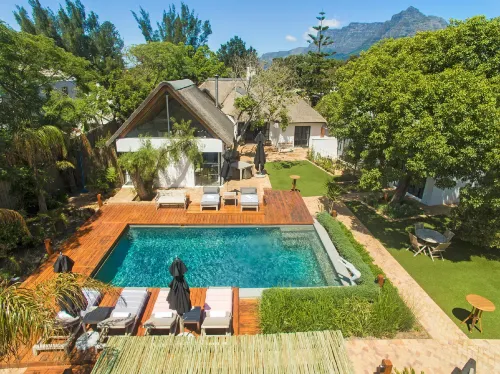 Garden Retreat - Adults Only - parking