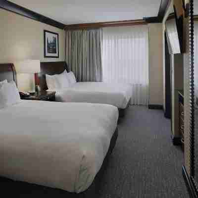 DoubleTree Suites by Hilton Hotel Bentonville Rooms