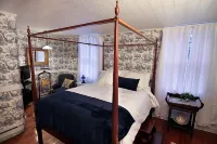 The Laurentide Inn Hotel di Benton
