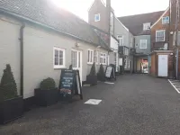 1777. at the Albion Hotel a Ferndown