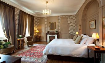 Chateau de Lalande - Housity