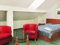 Hotel Sanvit Restauracja & Spa Hotels near Jednobudynkowa zagroda z Wołkowyi, pow. leski (pocz. XIX w.)