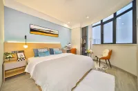 Junsheng Apartment (Waigaoqiao Free Trade Zone Branch) Hotels near Netherlands Charming Street