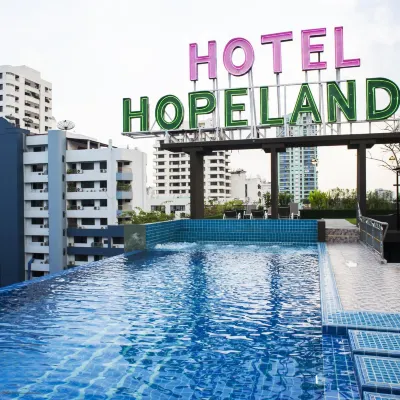 Hope Land Hotel Sukhumvit 8 Отели рядом с достопримечательностью «Станция BTS Нана»