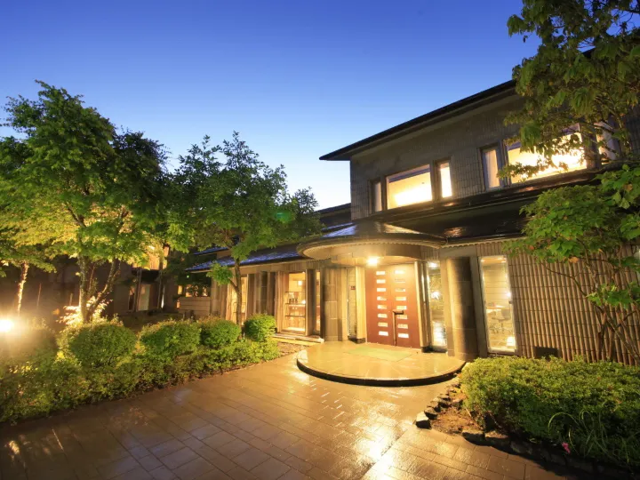 Hakone Fuga (Adult Only)