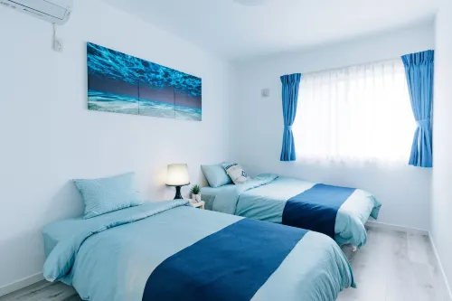 A White House Laguna