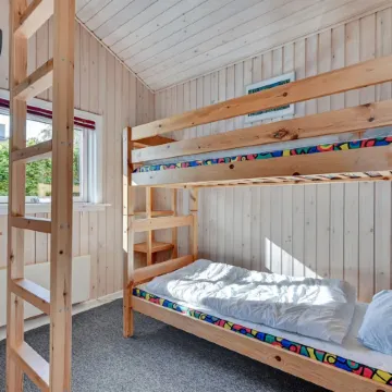 "Keti" - 5m from the Sea