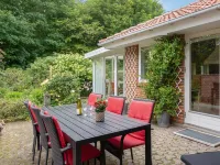 "Maksimilian" - 1.5km from the Sea Hotels in Læsø