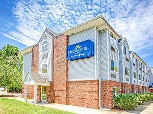 Microtel Inn & Suites by Wyndham Newport News Airport