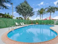 Comfort Inn Gilroy - Pool