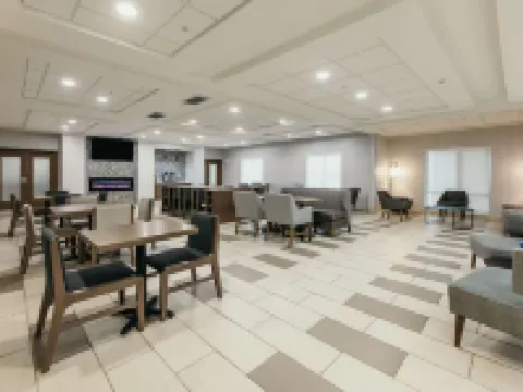 La Quinta Inn & Suites by Wyndham Ankeny IA / Des Moines IA 2402 SE Tones Dr., Ankeny, Io Hotels in Ankeny