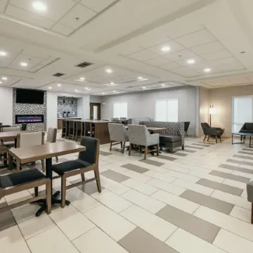 La Quinta Inn & Suites by Wyndham Ankeny IA / Des Moines IA 2402 SE Tones Dr., Ankeny, Io