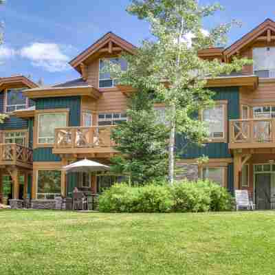 Embarc Panorama Hotel Exterior