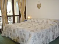 Residenza Chesa Margun 13-6 Lej Nair 주변 호텔