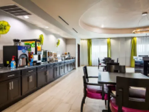 Best Western Plus Dilley Inn  Suites Hotels in Dilley