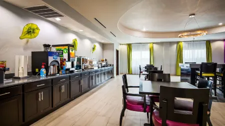 狄利貝斯特韋斯特優質套房酒店