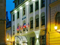 Arcadia Boutique Hotel Hotels near Old Town