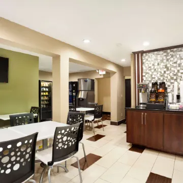 Super 8 by Wyndham Joplin