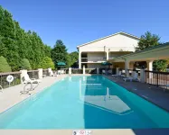 Townhouse Winston Salem - University - Pet Friendly