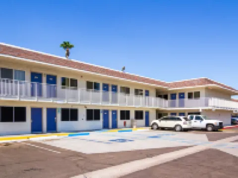 邁措沃北6號汽車旅館 梅薩酒店