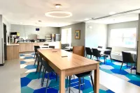 Microtel Inn by Wyndham Beckley - breakfast