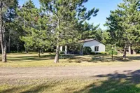 Fish and Hike Wooded Cabin 9 Mi to Lake Nebagamon! - parking