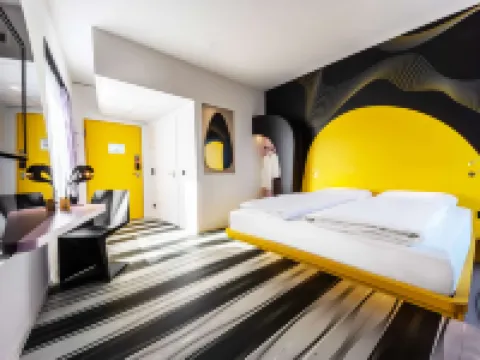 プライズ バイ ラディソン、ボン シティ ボンのホテル