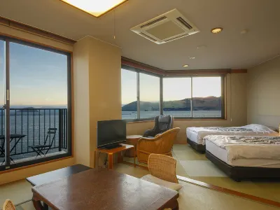Ryokan Beniayu Hotels near Ryotaro Shiba literary monument (Kunitomo)