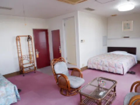 ビジネスホテルサンワード 志布志のホテル