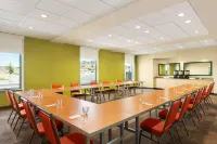 Home2 Suites by Hilton Farmington/Bloomfield