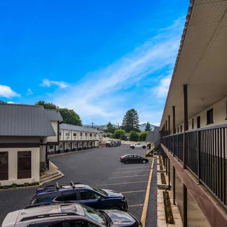 Canadas Best Value Inn & Suites Kamloops