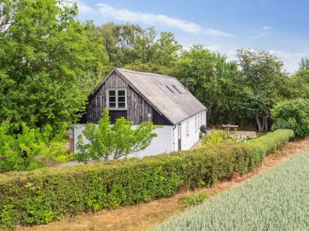 "Finja" - 6km from the Sea Отели в г. Horslunde