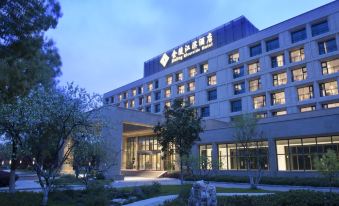 Jinling Riverside Hotel - Housity