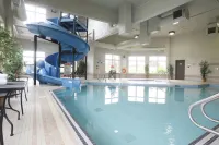 Stonebridge Hotel Dawson Creek - С бассейном