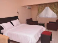 The Urban Oasis Hotel - gimnasio