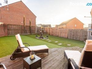 Impeccable & Inviting 3-Bed House in Manchester