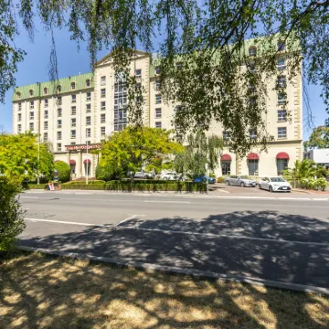 Hotel Grand Chancellor Launceston Hotels near Tamar River