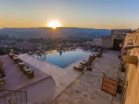 Kayakapi Premium Caves Cappadocia - Romantic
