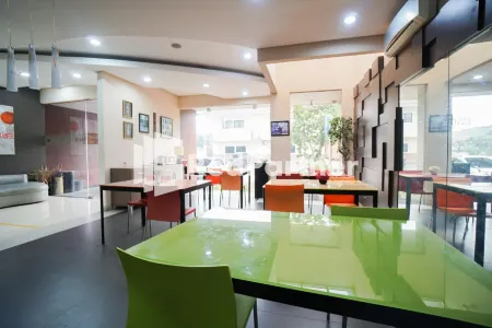 Tirta Mansion Lippo Karawaci Mitra RedDoorz Отели в г. Curug