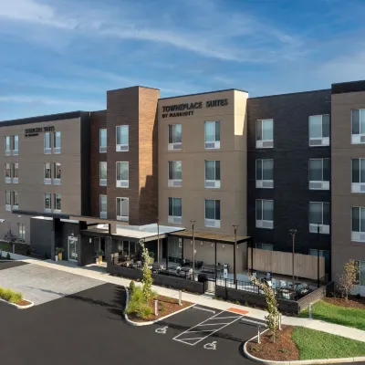 SpringHill Suites Cincinnati Mason Hotels near Monster