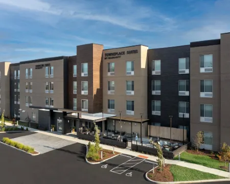 SpringHill Suites Cincinnati Mason Hotels in Mason