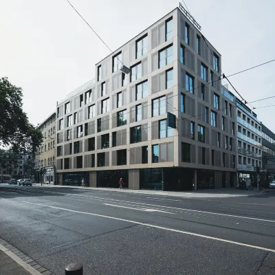 Fourty Three Luxury Serviced Apartments Отели рядом с достопримечательностью «Парк Хофгартен»