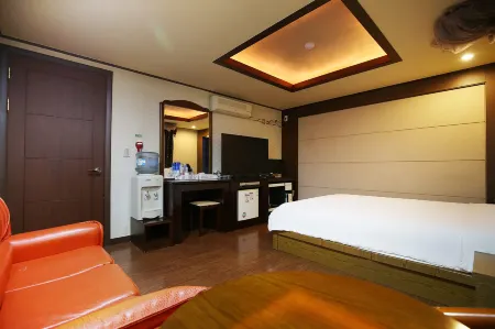 Anmyeondo Haesong Отели рядом с достопримечательностью «Ch'ŏngp'odae-haesuyokchang»