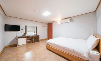 Hotel G