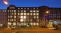 Industriepalast Hostel & Hotel Berlin - Friedrichshain Hotels in der Nähe von CODE University of Applied Sciences