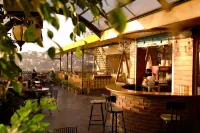 Hotel Willow Banks Shimla - Quầy bar